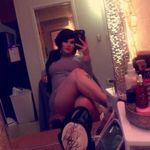 Meet your Posher, Alexandra